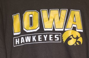 NCAA Iowa Hawkeyes Long Sleeve TShirt Size M